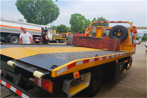 阳明附近拖车电话号码服务